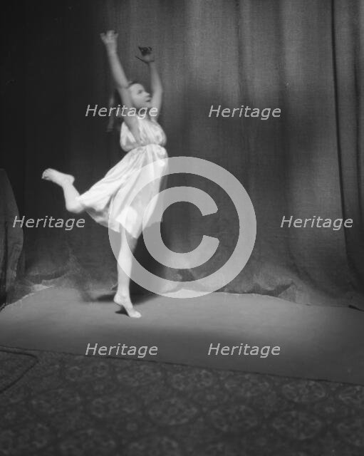 Emerson, Lillian, Miss, between 1914 and 1919. Creator: Arnold Genthe.