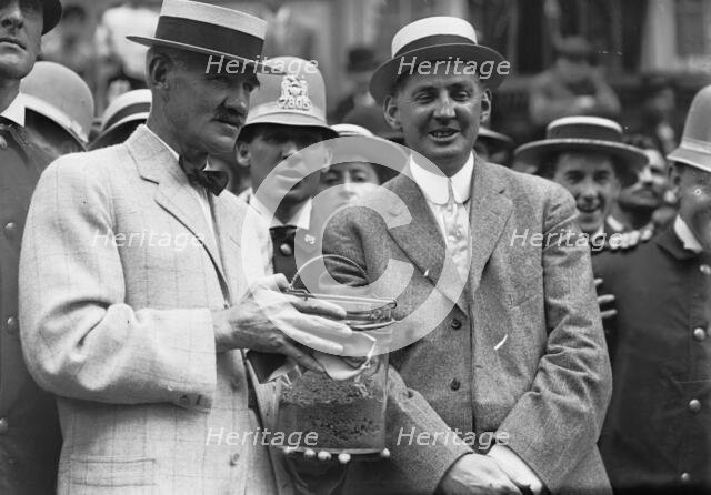 First earth from Lexington Ave subway, D. McManus & T Stack, chief engineer, between c1910 and c1915 Creator: Bain News Service.