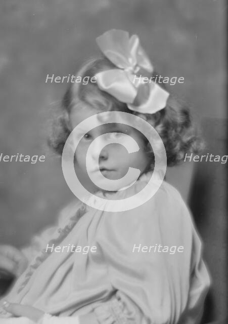 Cowan, Lorna, portrait photograph, 1915 Oct. 23. Creator: Arnold Genthe.