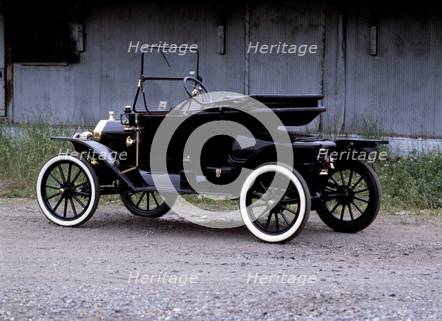 1914 Ford Model T. Artist: Unknown.