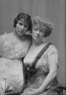 Werner, Charlotte F., and her mother, portrait photograph, 1914 Jan. 30. Creator: Arnold Genthe.