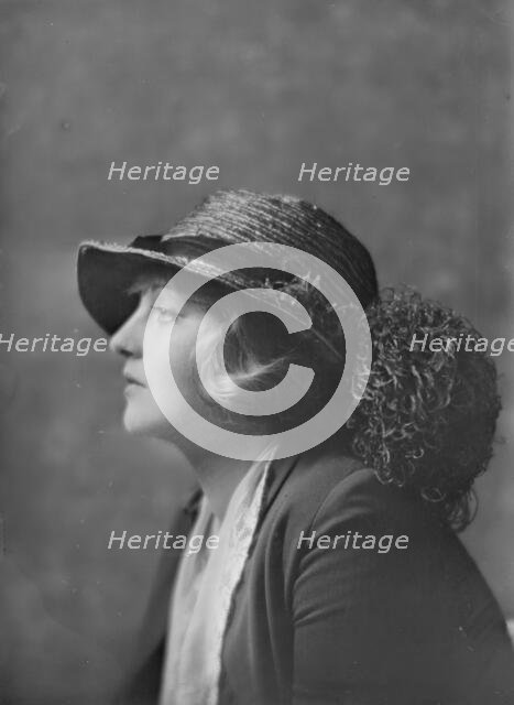 Miss Tallulah Bankhead, portrait photograph, 1919 Apr. 11. Creator: Arnold Genthe.