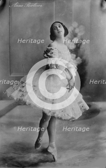 Anna Pavlova, Russian ballerina, 1910s. Artist: Unknown
