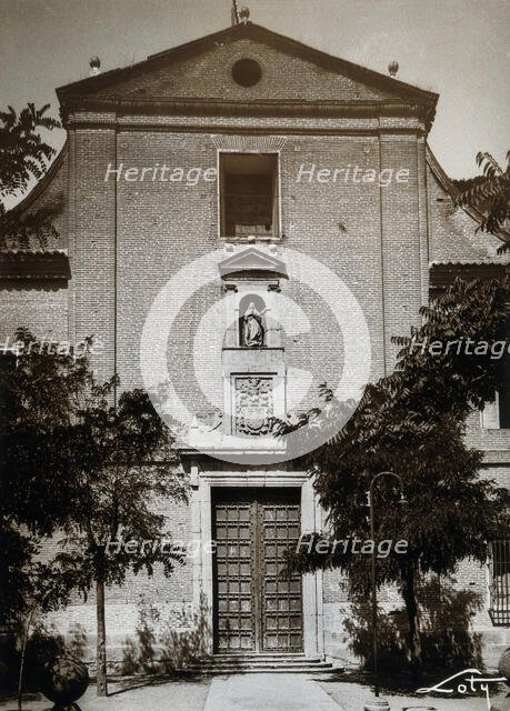 Hospital, Medina del Campo: exterior with doorway, c1900. Creator: Unknown.