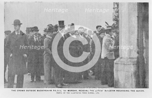 A crowd outside Buckingham Palace waiting for news of Queen Victoria's health, 1901. Artist: Unknown