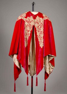 Evening cape, French, 1895-1905. Creators: House of Worth, Charles Frederick Worth, Jean-Philippe Worth.