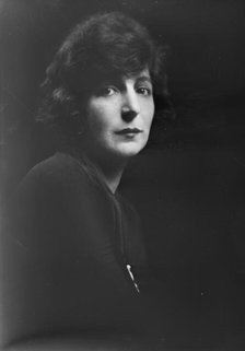 Mrs.Pollock, portrait photograph, 1919 Oct. 30. Creator: Arnold Genthe.