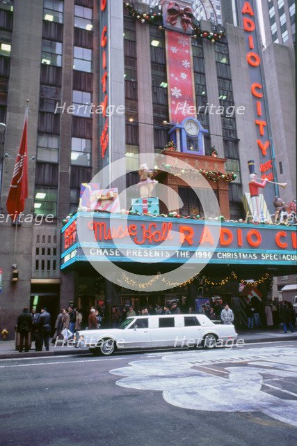 Stretch Limousine in New York. Artist: Unknown.