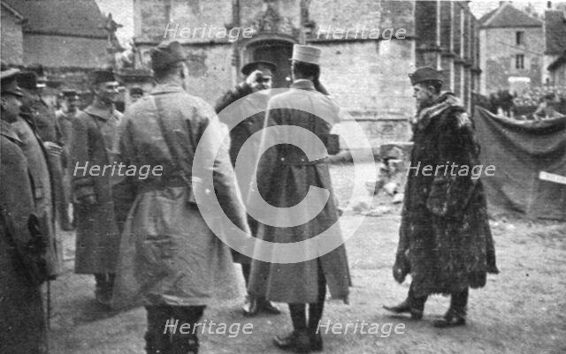 'L' "amalgame franco-americain"; rencontre du general Pershing et du general Micheler..., 1918. Creator: Unknown.