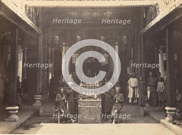 Cérémonie religieuse dans la Pagode Chinoise de Cholen, Saïgon, Cochinchine, 1866. Creator: Emile Gsell.