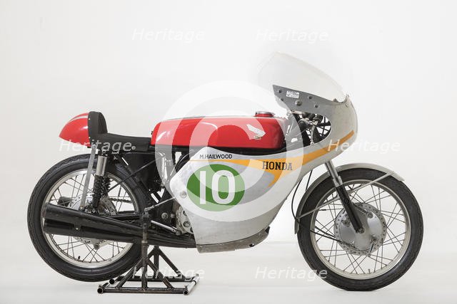 1961 Honda RC162, Mike Hailwood. Creator: Unknown.