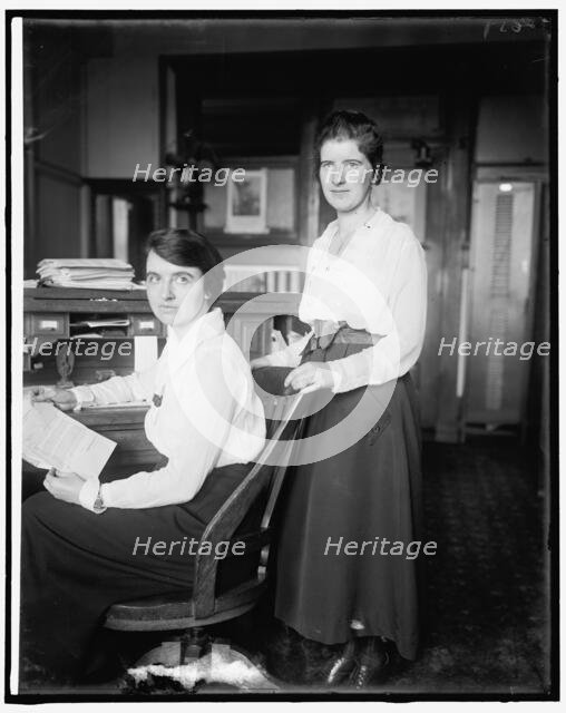 Genevieve Chapin & Sue Court, c1918. Creator: Harris & Ewing.