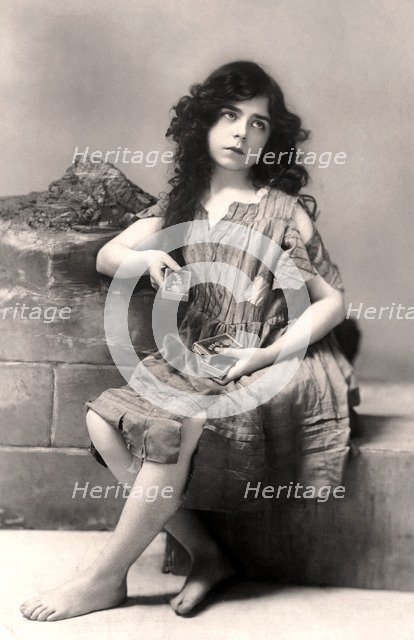 Dorothy Frostick, actress, early 20th century.Artist: Rotary Photo
