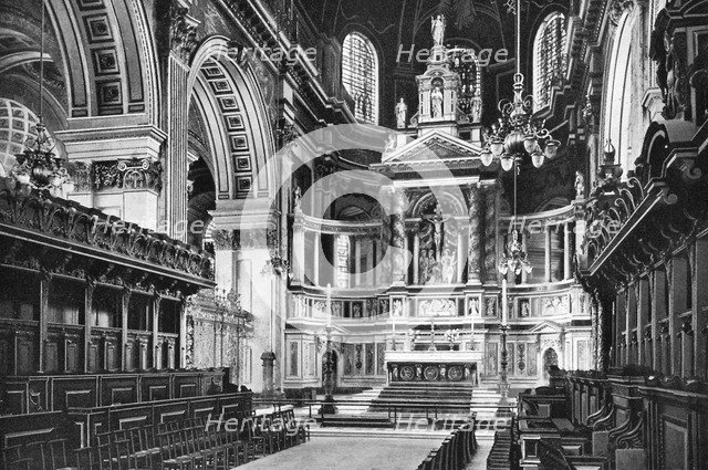 The Choir and Reredos, St Paul's Cathedral, 1908-1909.Artist: WS Campbell