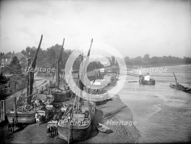 Putney Wharf, Putney, Greater London, 1895. Artist: Henry Taunt
