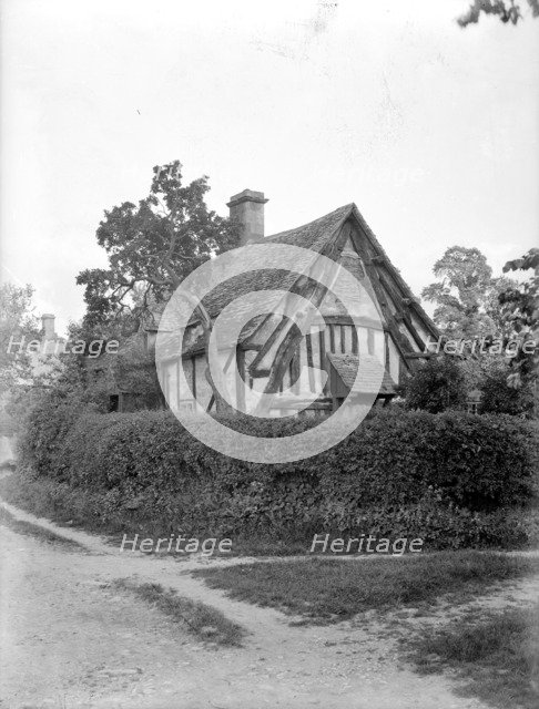 Cottage, Winchcombe, Gloucestershire. Artist: Nathaniel Lloyd