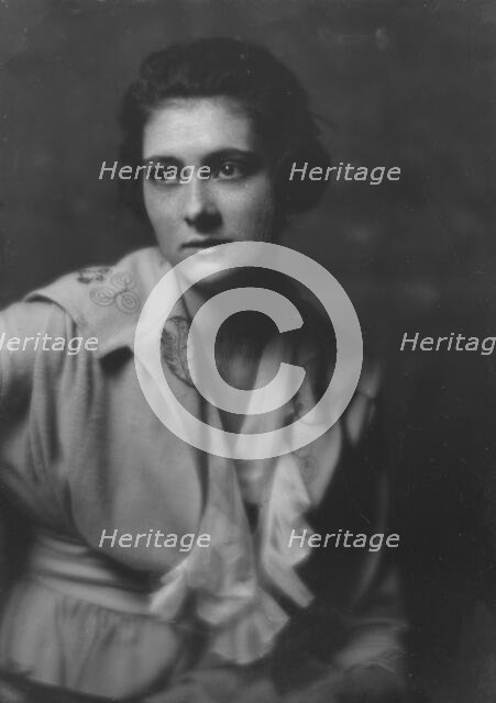 Ross, Gordon, Mrs., portrait photograph, 1917 May 24. Creator: Arnold Genthe.