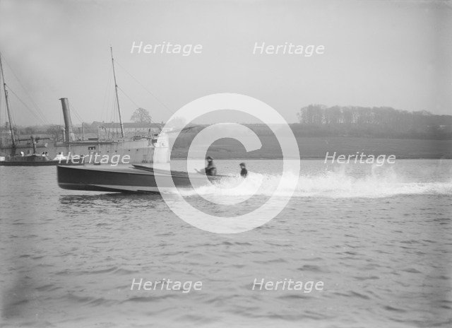 Unknown hydroplane underway, 1912. Creator: Kirk & Sons of Cowes.