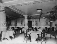 The New Willard Hotel, Washington, D.C. - dining room, between 1890 and 1950. Creator: Frances Benjamin Johnston.