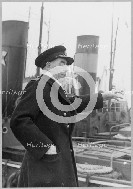 Tilbury Docks, Chadwell St Mary, Thurrock, Essex, 03/1952. Creator: John Laing plc.