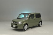 Nissan Cube 2008. Artist: Simon Clay.