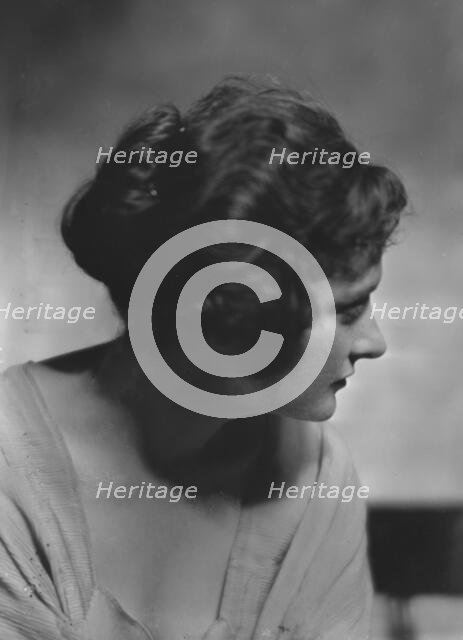 Randolph, Clemence, Miss, portrait photograph, between 1914 and 1916. Creator: Arnold Genthe.