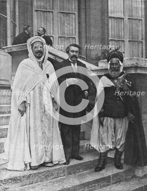 'La mission Musulmane; apres le dejeuner de la mission musulmane aux Affaires etrangeres..., 1916. Creator: Unknown.
