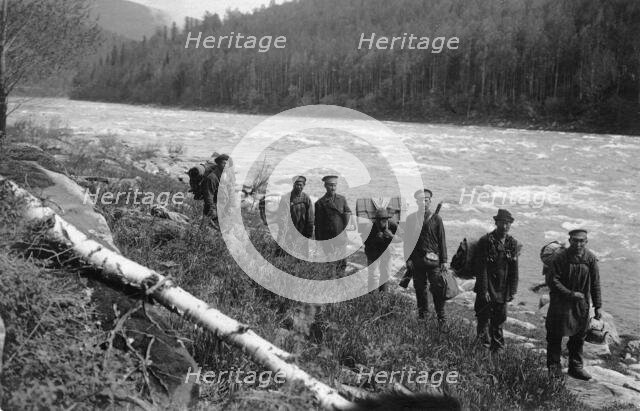 Members of the Expedition Detouring the Mrasskii Rapid, 1913. Creator: GI Ivanov.