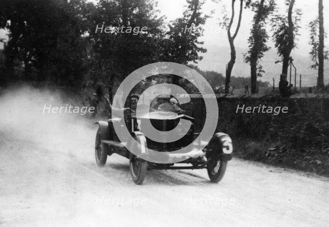 Mathys driving a Bignan in 1925 Coupe George Boillot Boulogne Artist: Unknown.