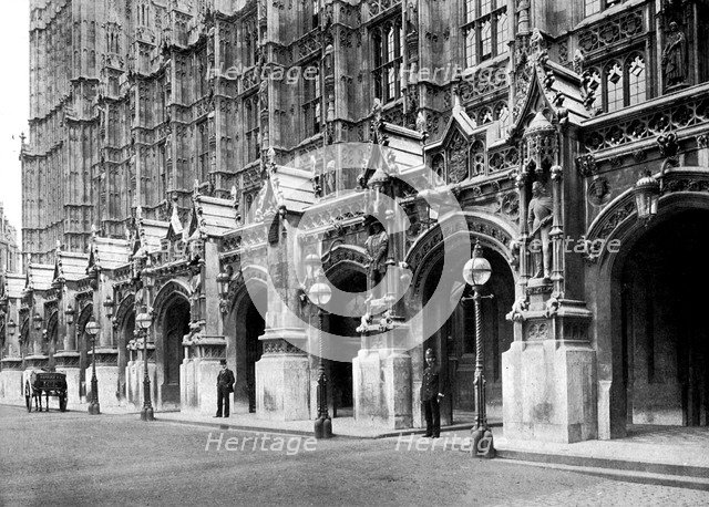New Palace Yard, Westminster, London, c1905. Artist: Unknown