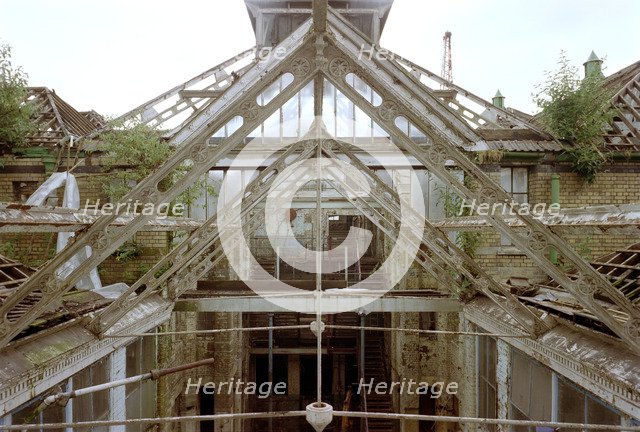 Ringers tobacco factory, Redcliffe Street, Bristol, 2000. Artist: JO Davies