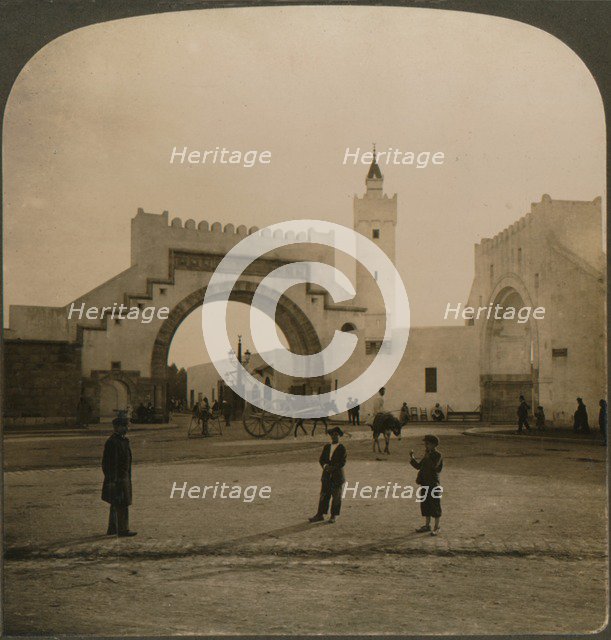 'Bab el-Hathera, Tunis, Tunis', 1901. Artist: Unknown.