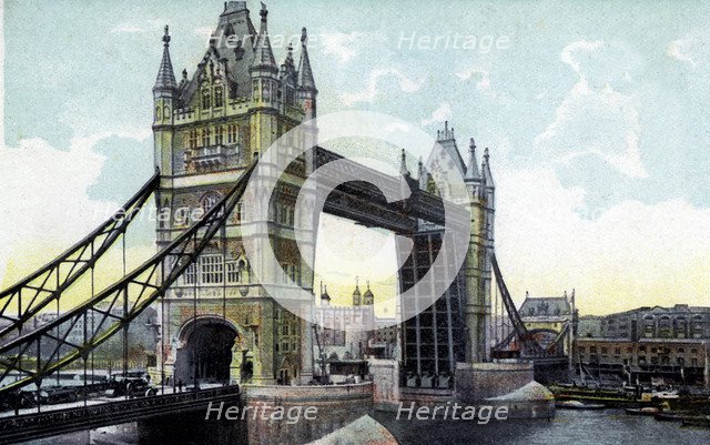 Tower Bridge, London, 20th Century. Artist: Unknown