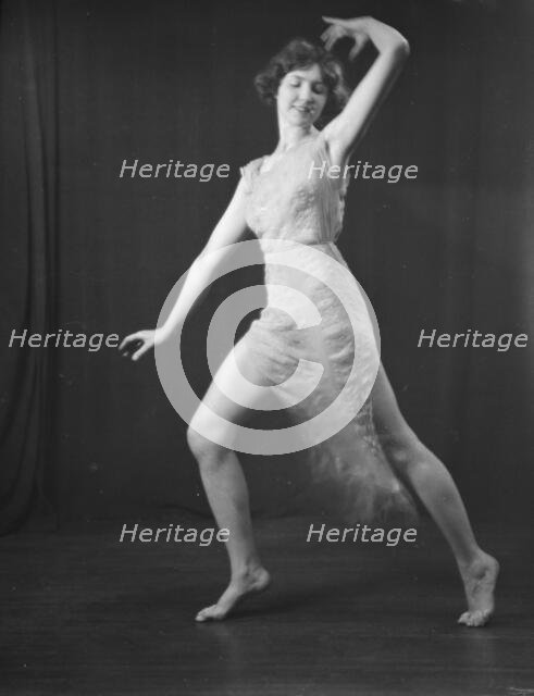 Neyder, Miss, 1923 July 6. Creator: Arnold Genthe.