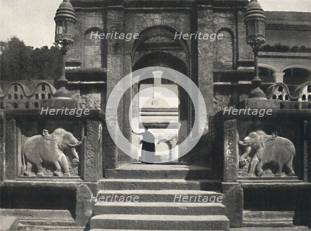 'Kloster im Tempeldes Heiligen Zahnes (Dalada Maligawa Vihara), Kandy', 1926. Artist: Unknown.