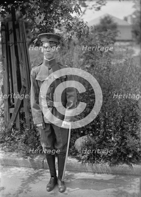 R.T. Elliott Jr., American Guard, Drilling, 1917. Creator: Harris & Ewing.