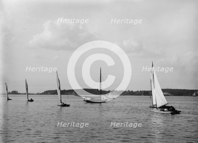 A start, 1899 Sept 9. Creator: John S Johnston.