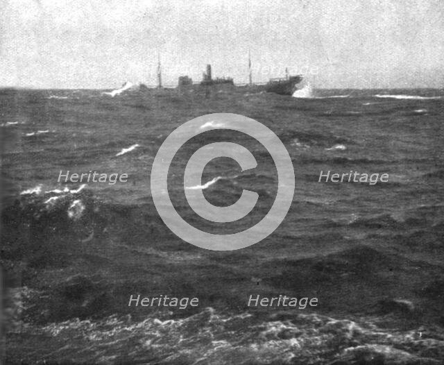 'Pour venir combattre sur le front de France; Le second transport, l'"Himalaya", en..., 1916 (1924) Creator: Unknown.