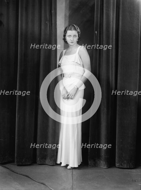 Chita Arguello, Portrait, 1933. Creator: Harris & Ewing.