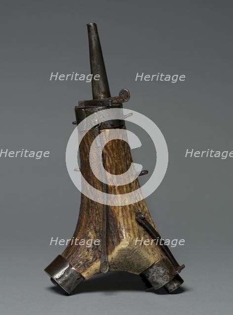 Powder Flask with Standing figures of a Man and Woman, 1570. Creator: Unknown.