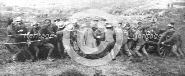 'L'avance Britannique; Le transport a bras d'une piece d'artillerie sur une nouvelle position', 1917 Creator: Unknown.