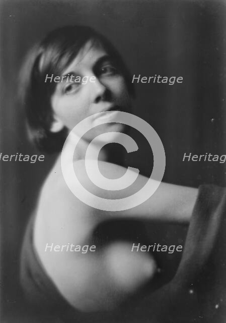 De Picon, Leah, Miss, portrait photograph, 1917 or 1918. Creator: Arnold Genthe.