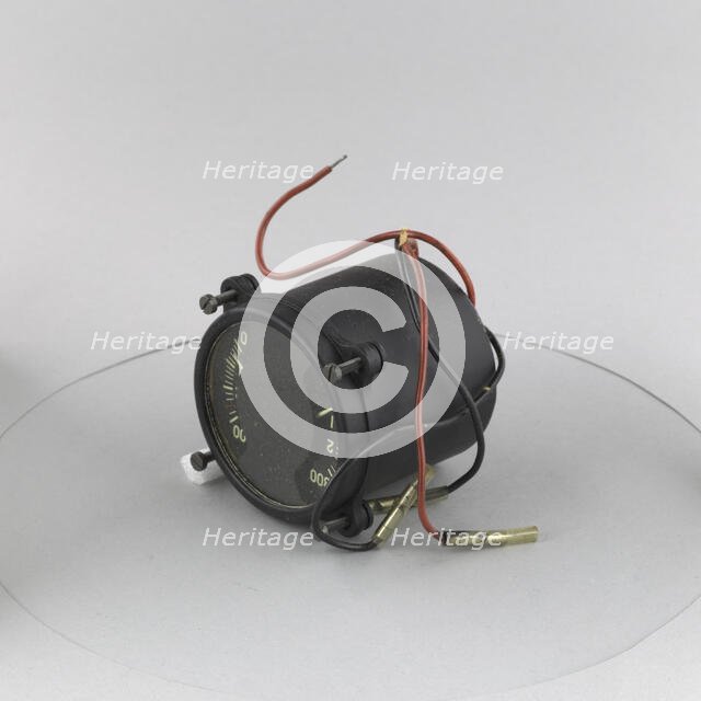 Indicator, Cylinder Head Temperature, Dual Needles, Japanese. Creator: Fuji Koku Keiki.