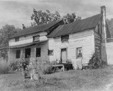 Log farmhouse, Roanoke County, Virginia, between 1900 and 1950. Creator: Frances Benjamin Johnston.