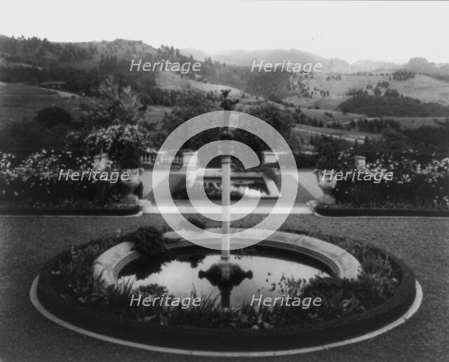 James Kennedy Moffitt house, 86 Sea View Avenue, Piedmont, California, 1917. Creator: Frances Benjamin Johnston.