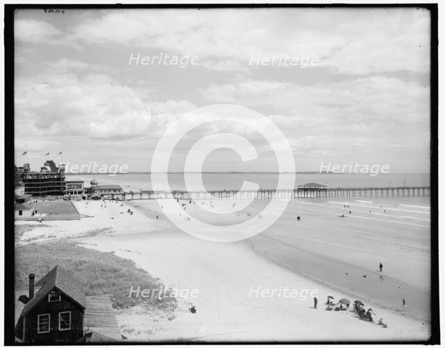 The Beach, Old Orchard, Me., between 1890 and 1901. Creator: Unknown.