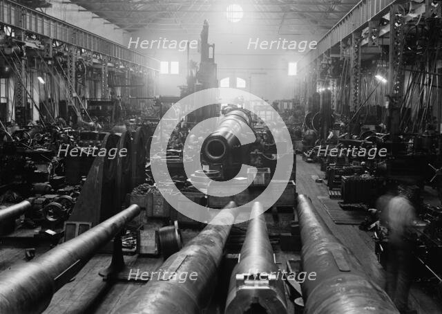 Navy Yard, U.S., Washington - Sight Shop, Big Gun Section, 1917. Creator: Harris & Ewing.