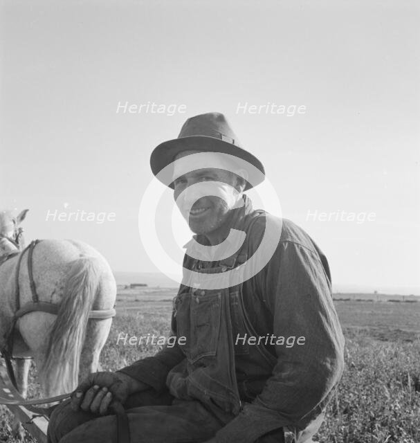 Mr. Roberts saying, "They're on WPA and I'm out here", Malheur County, Oregon, 1939. Creator: Dorothea Lange.