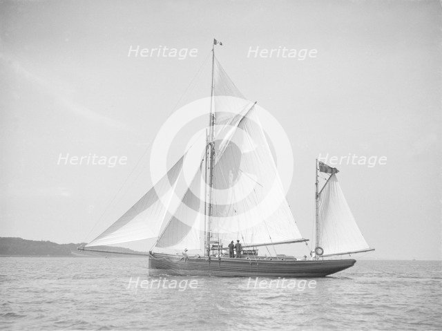 The ketch 'Apache' under sail, 1911. Creator: Kirk & Sons of Cowes.