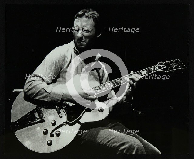 Guitarist Phil Lee playing at The Stables, Wavendon, Buckinghamshire. Artist: Denis Williams